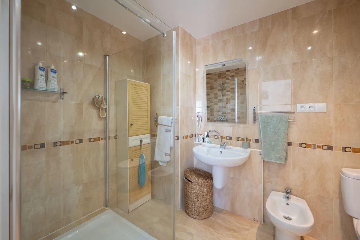 36ffd360-2e9a-4fef-9d9b-db3e023cd21d