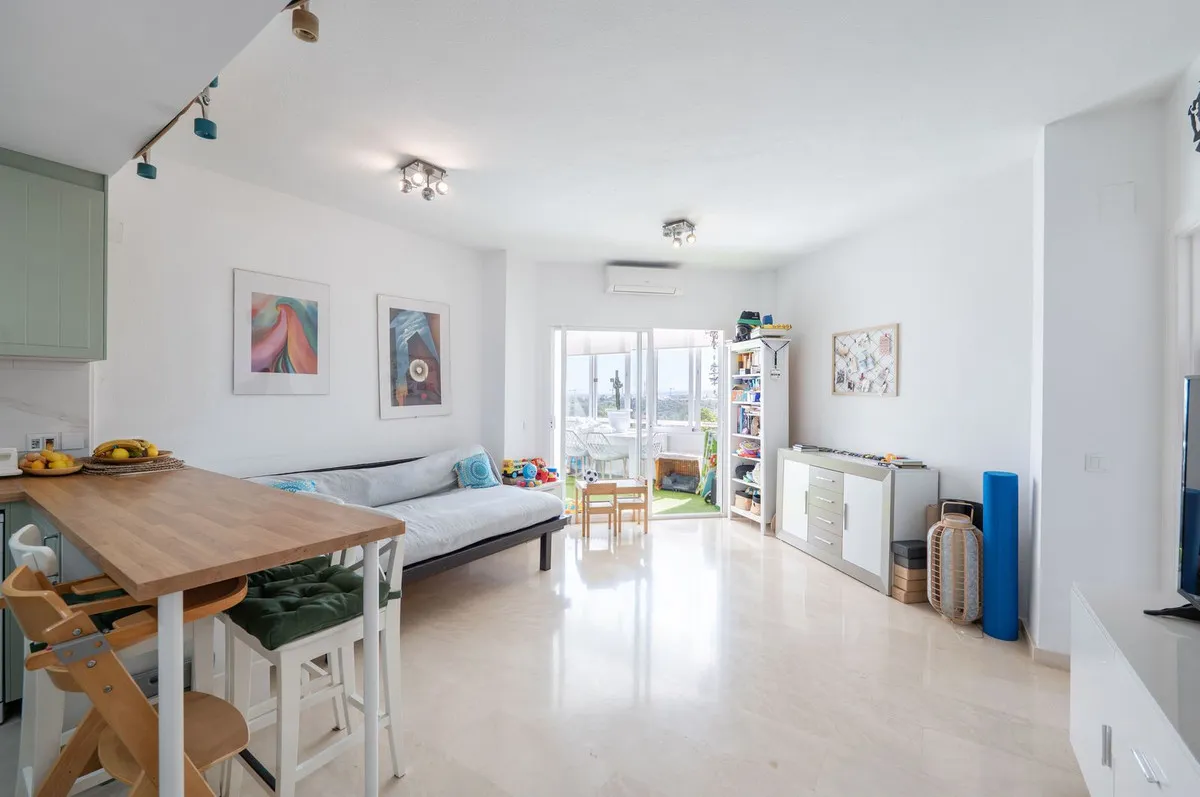 6d5e0e60-2b79-4484-a089-ee633b3c7cc6