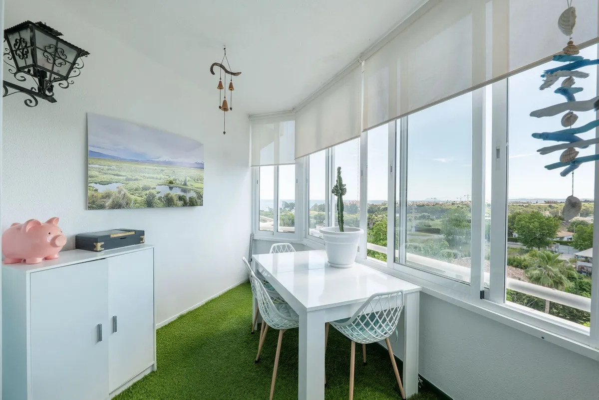 8c2b99d1-2057-4c3e-aacb-ca3c8404f50b