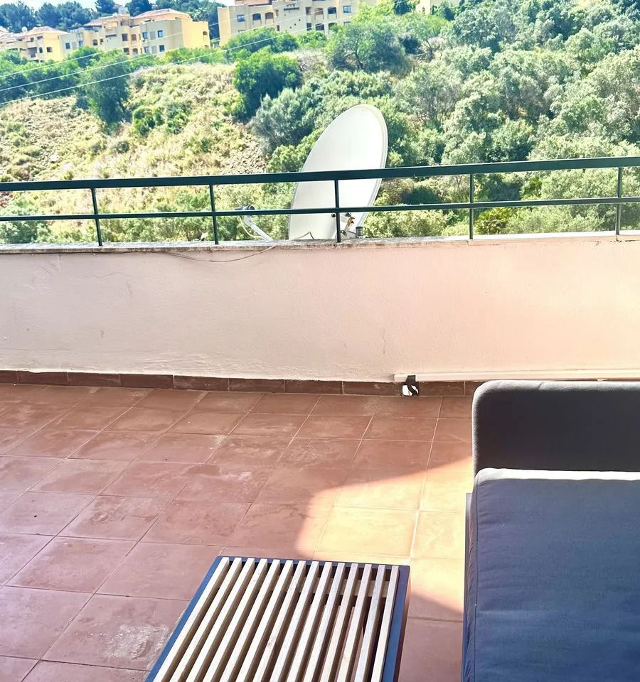 592a214d-50af-4b56-b942-1278298ff9f2