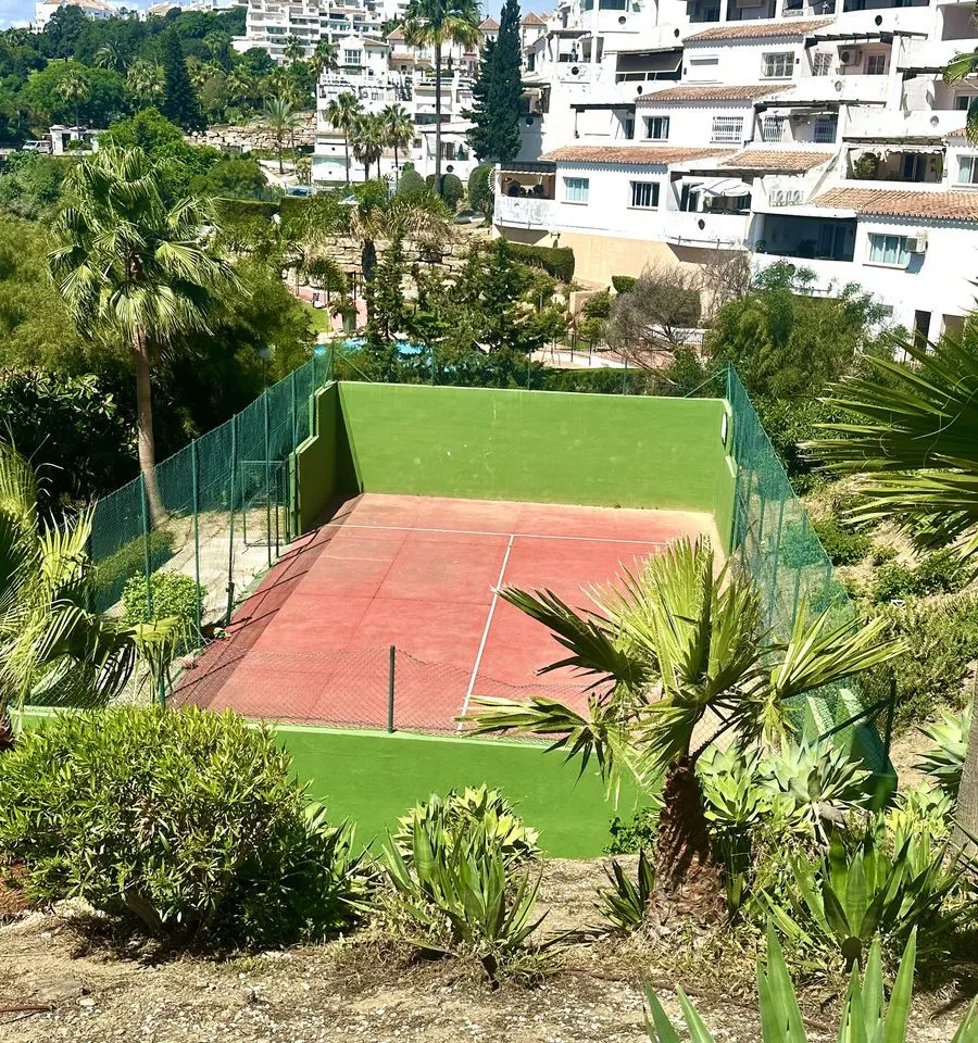 5bf233f9-9e69-4147-bd81-fe364b1e70f8