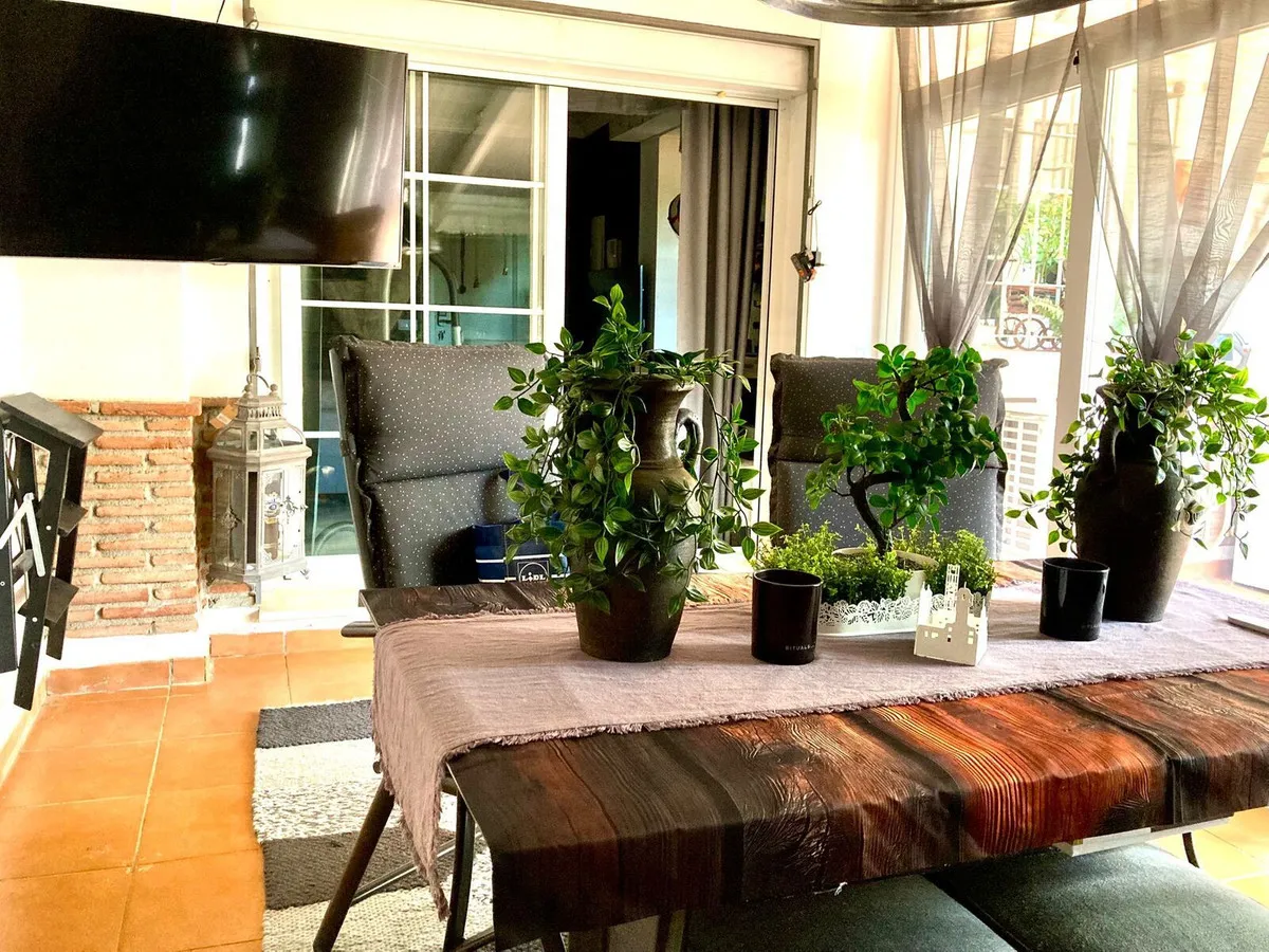 6e8f9ce2-78ce-425a-be07-10b07045a829