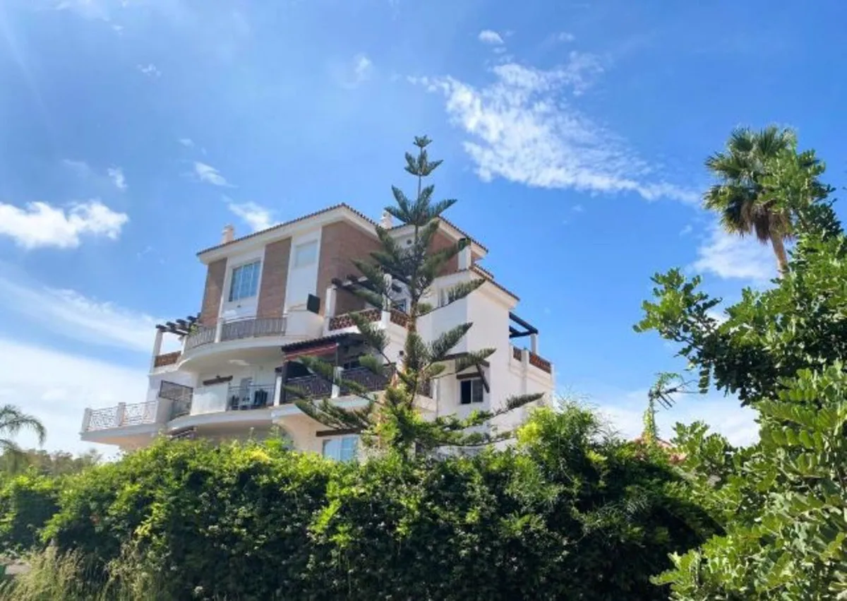 a61d8cea-5327-4471-8b12-3413649dc2bb