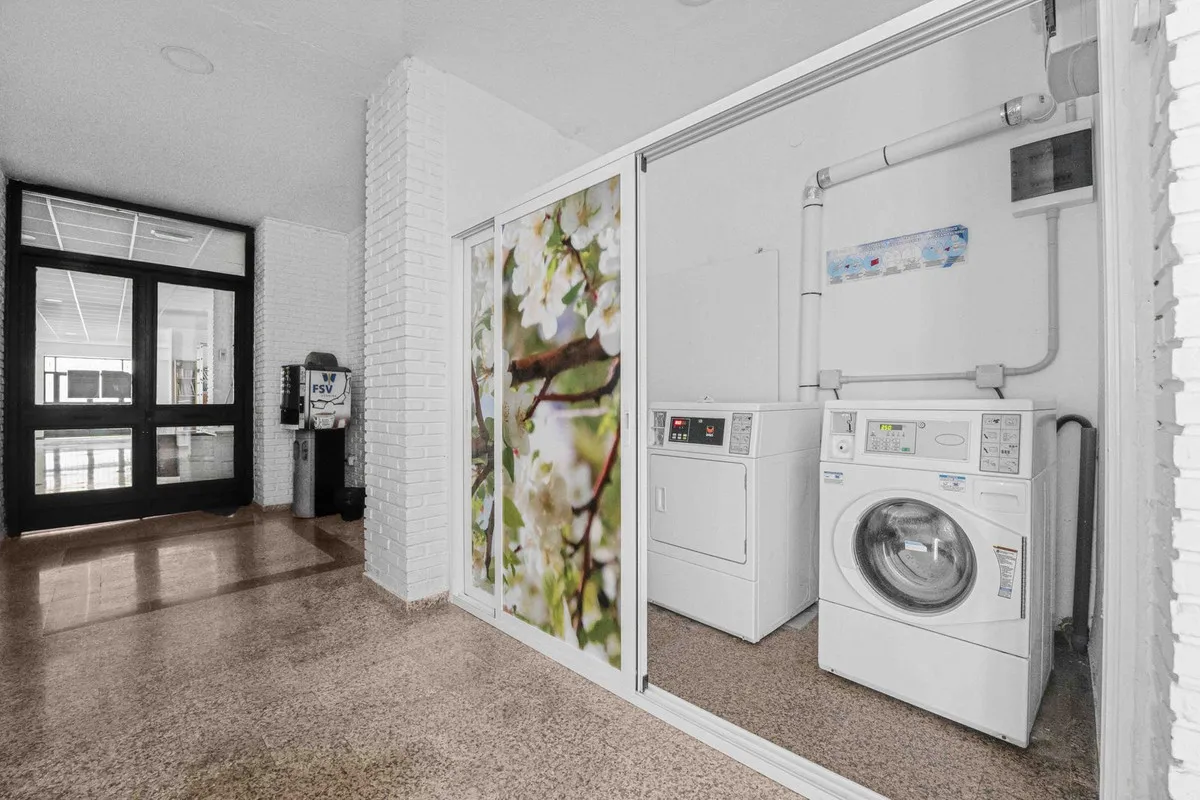 419baf95-0b5a-472a-8caf-d6f296036dc8