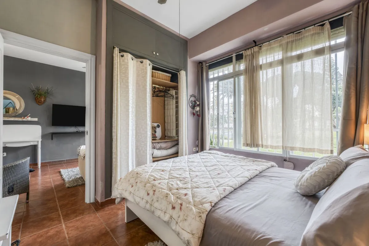 93b5564d-01f2-437e-bf6d-3b1532bf00e4