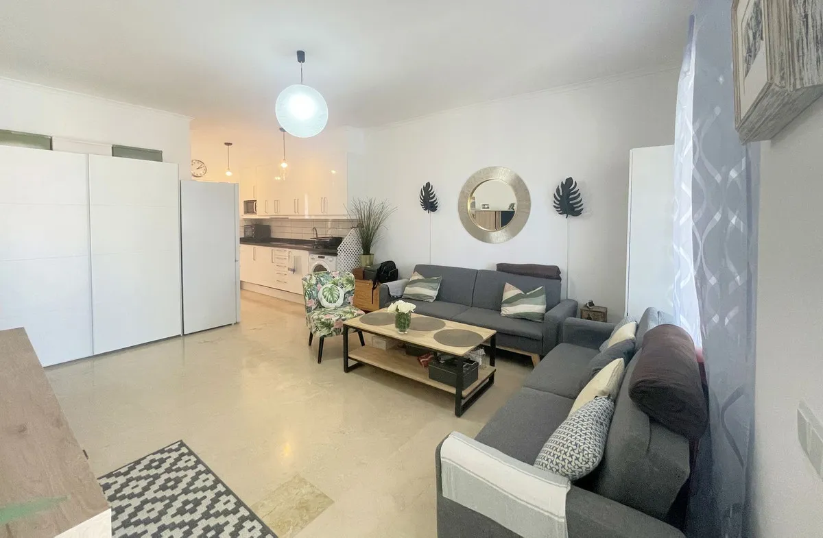 f42165a1-51f7-4ad3-a3db-f1421a654cce