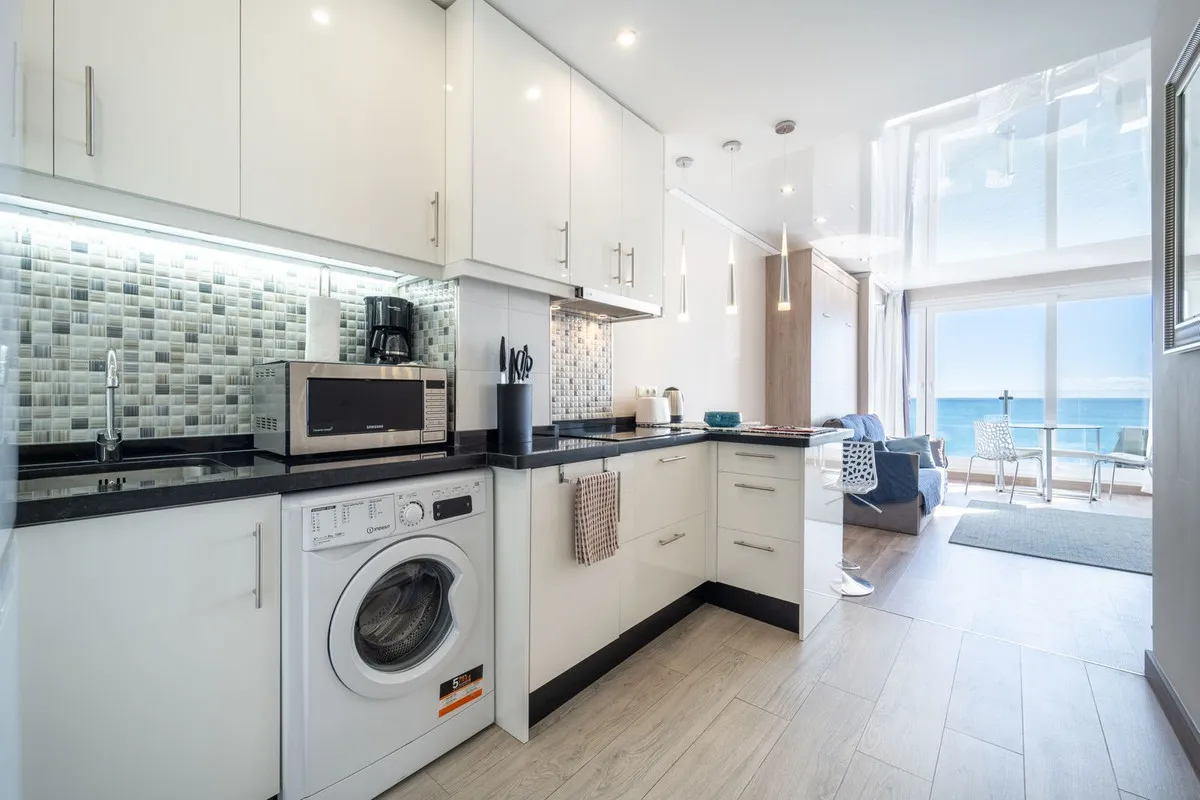 08f967ef-c69b-47fc-89bf-4aa33dde64bc