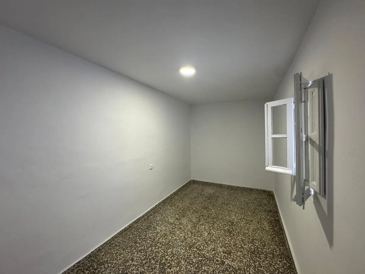 30de5ecc-f944-4b0c-b77d-b1a3a327fe01