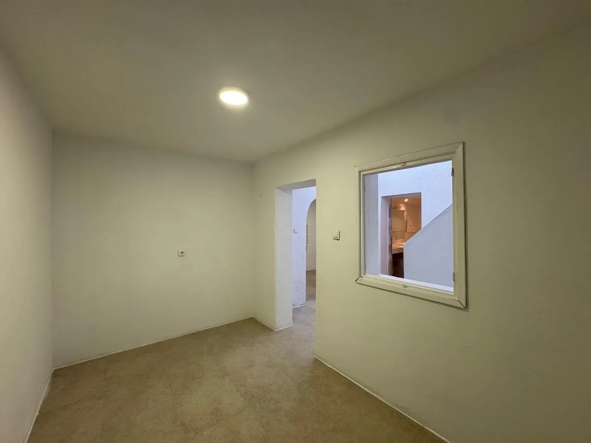 5e495829-371f-43bf-95b5-012b126cc884