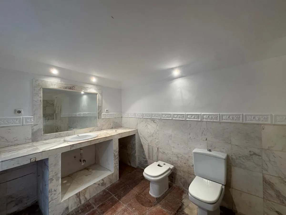 e1e6c3d1-95c3-4676-91ac-80b661f13578