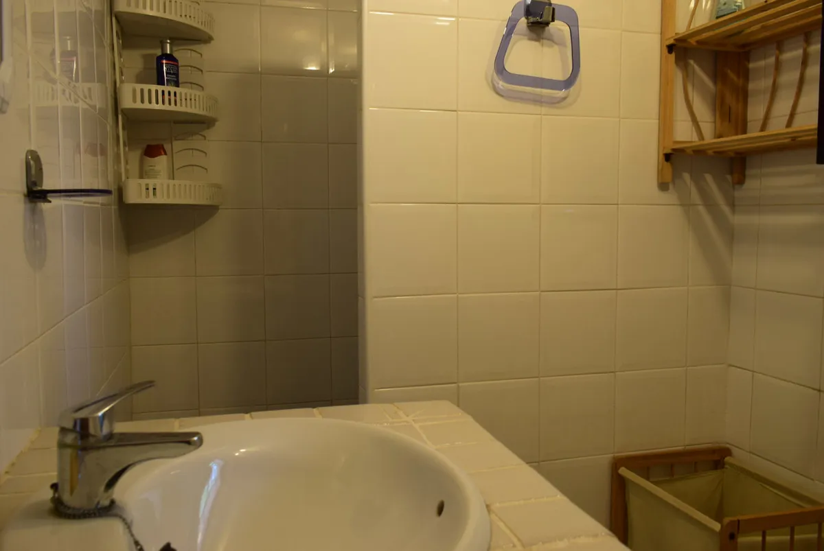 1d64c948-2181-4c25-8e96-a5b82d2e4c69