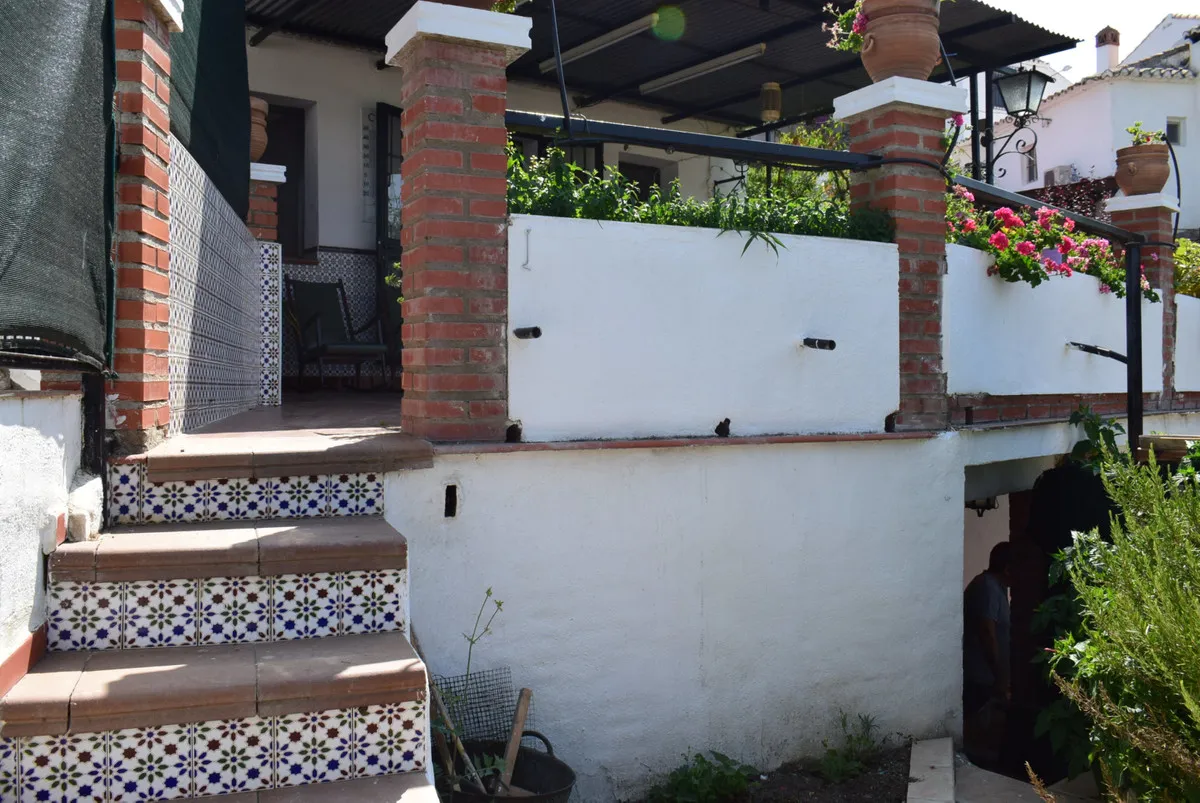 b8a8c082-a378-4bcd-9076-25dc1aad623b