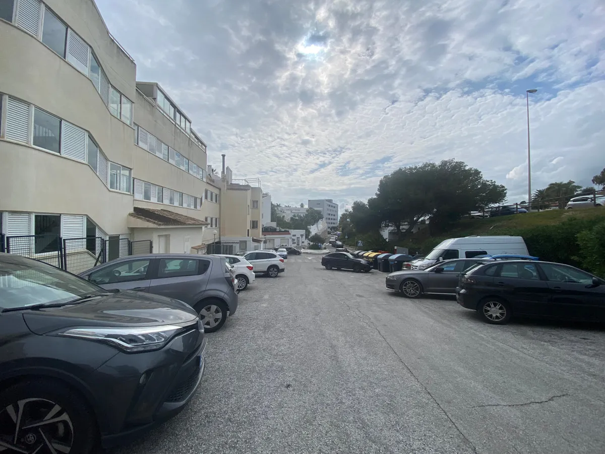 2bb3aa22-0e58-483c-968a-bafed61cc375