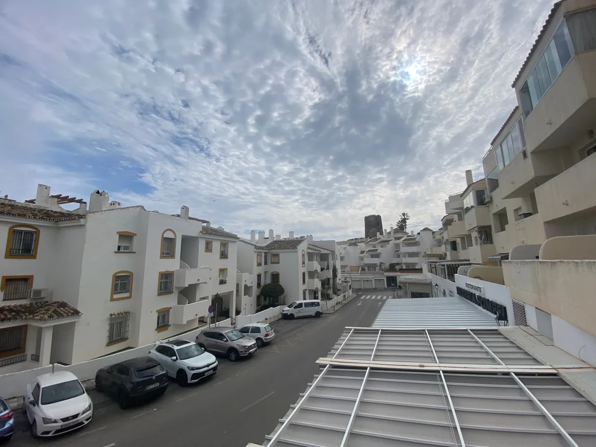 8fbafd2c-84dc-4670-bcdc-245c83b50f78