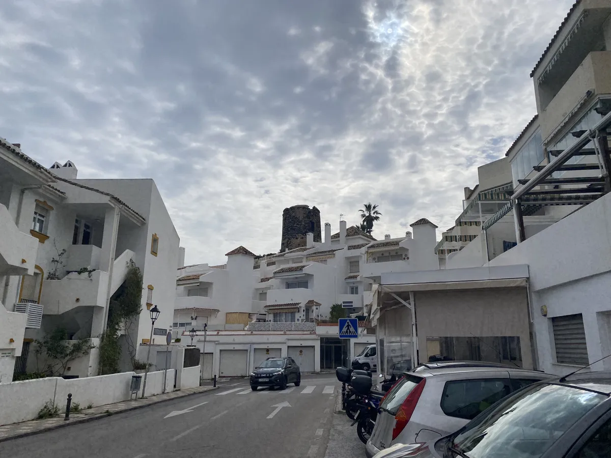 a6df4a7a-f0f9-4400-8a2d-9756f361d880