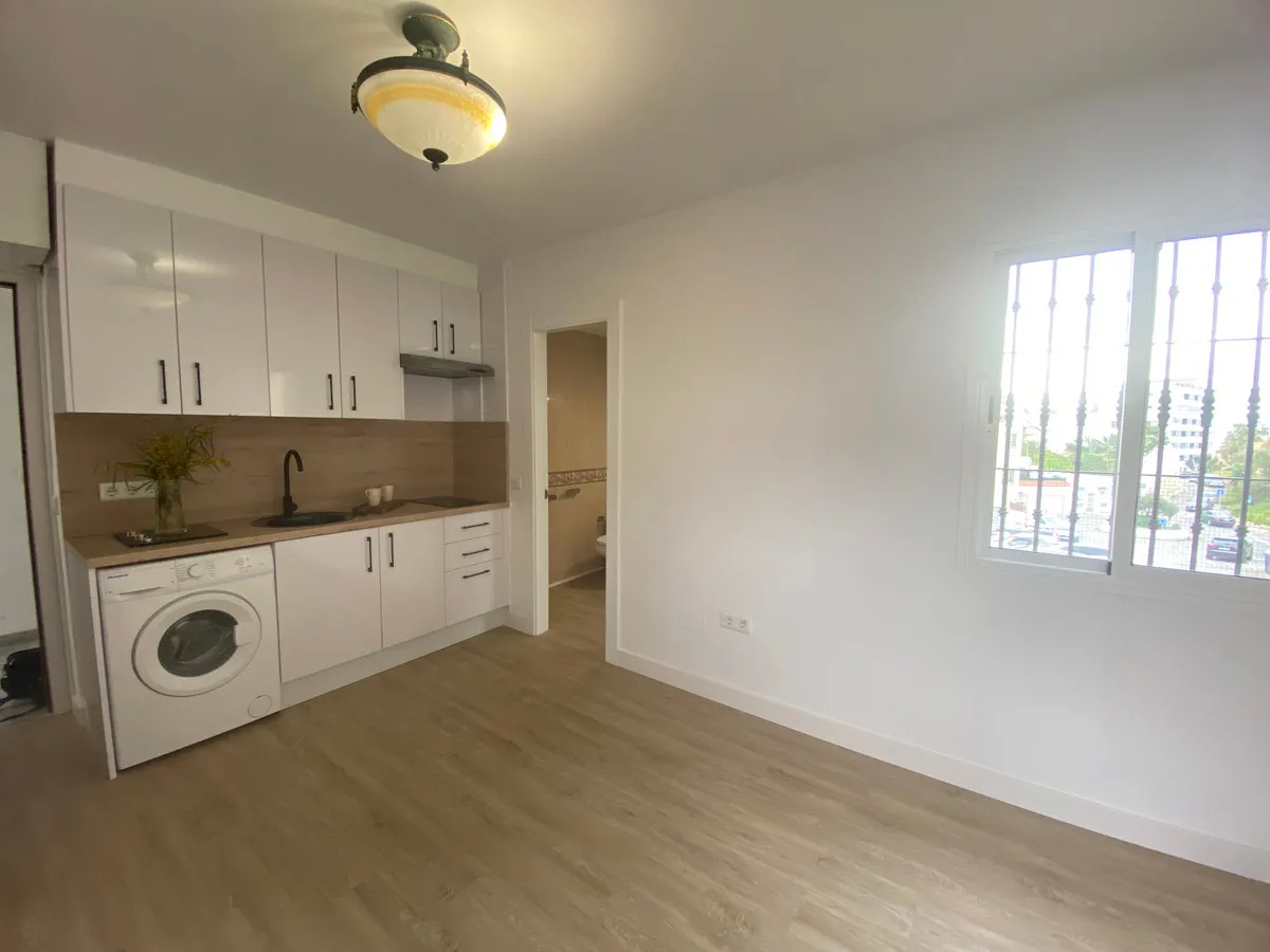 f2ff0b44-048b-478e-a2f8-fab9ac1a09e7