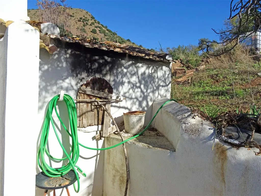 5c2c484c-a0aa-4923-8964-d82757302b17