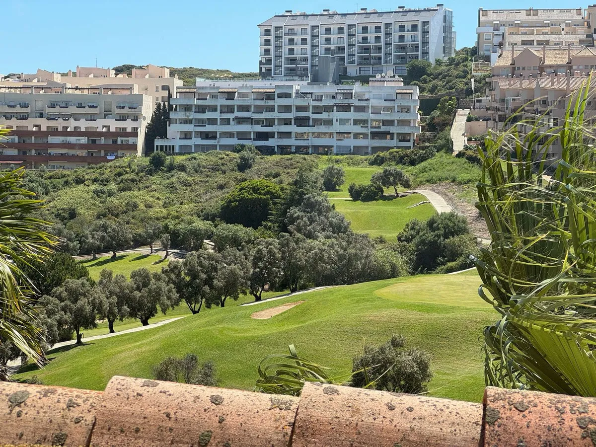 925cdd34-86a3-4cbf-a752-5df78b488121