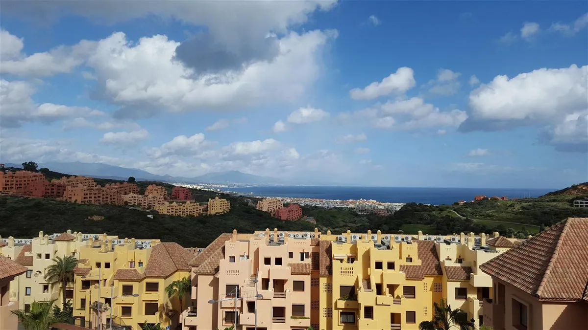 06478b63-9afa-4117-9a3e-332ab7aec2f1