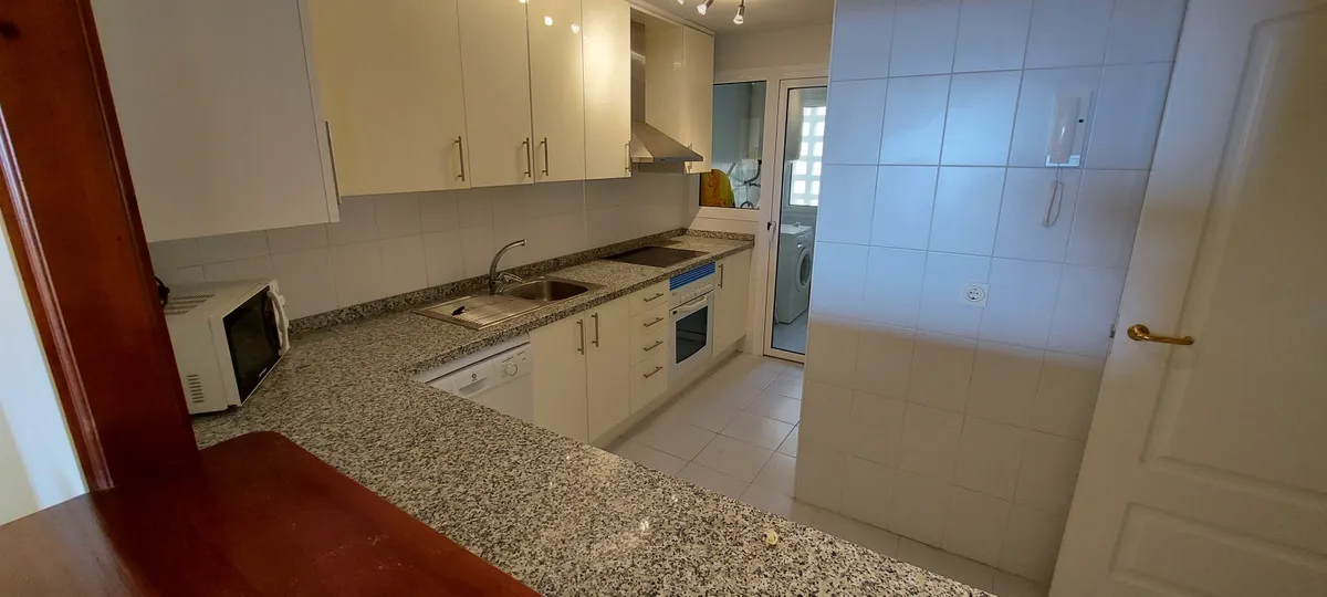 8e0555e8-0c24-4728-b1b1-116a8d7582a4