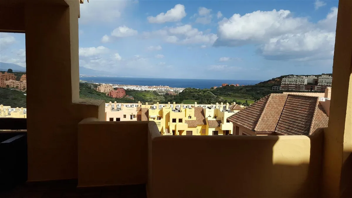 9f8b665b-39f0-4de6-b551-9c7541e023a9