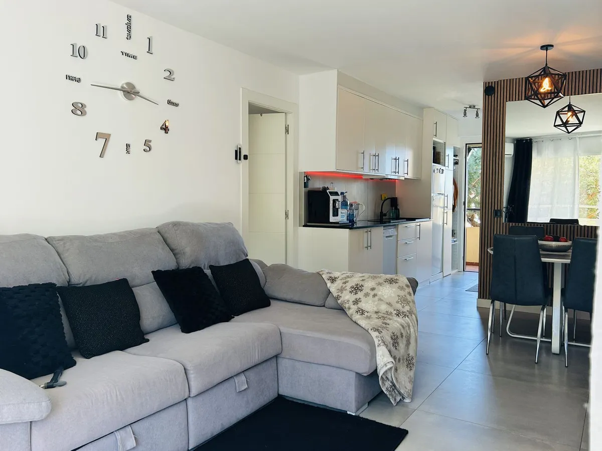 e59712c5-cd19-4830-88a0-7b9f1f737336