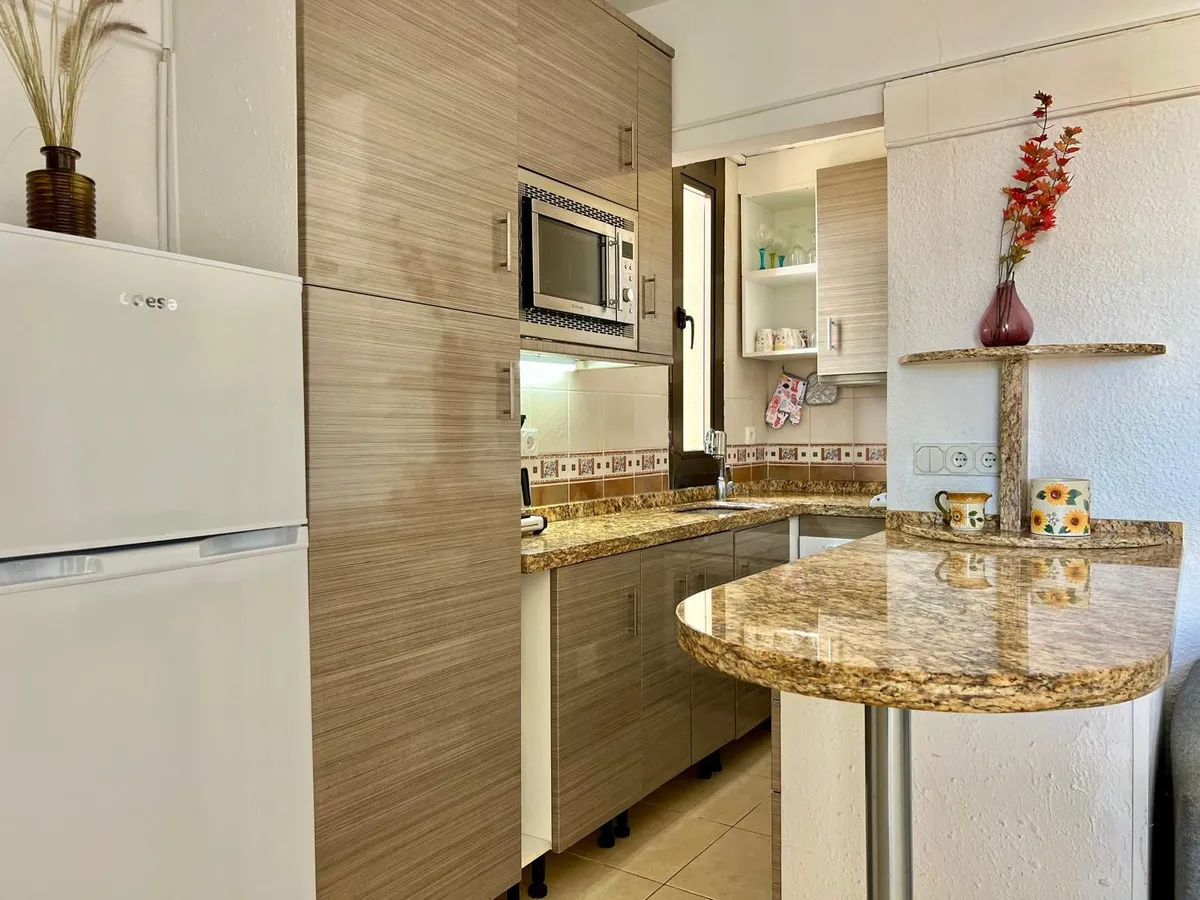 0f0b586e-6db3-41b2-a8de-3c91c936e32f