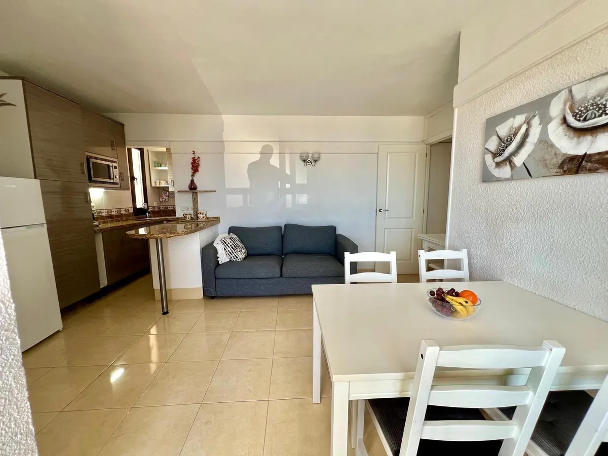 caa0ee33-bc52-458a-b73a-d4073658f7e5