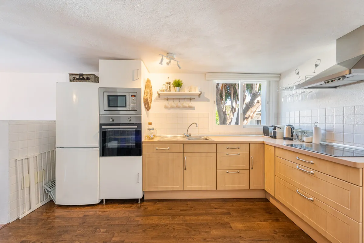 32e67be0-7571-4dcc-ba40-f475fe2bad1b