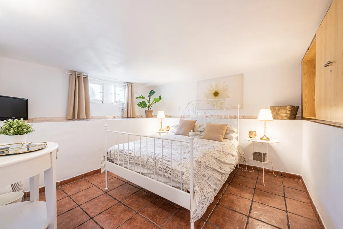 3ab659f9-65e8-4060-b936-25dbeb1bc2fb