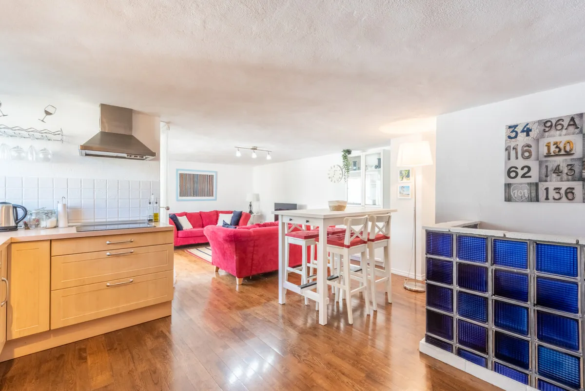 8c1b6de9-b355-43cd-b864-ef6d384adeb4