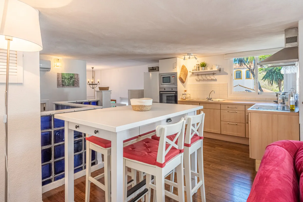 bc45a58e-cfcf-4250-8b0d-f32ffa6bbaca