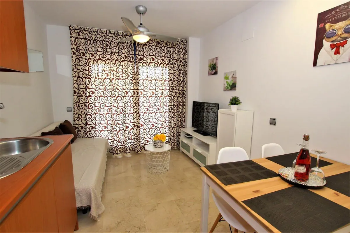 468cb9a8-690a-4907-af27-8f695d3518a5