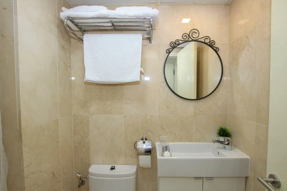 f8827948-4b9d-4c85-9e3e-6f76551e9c84