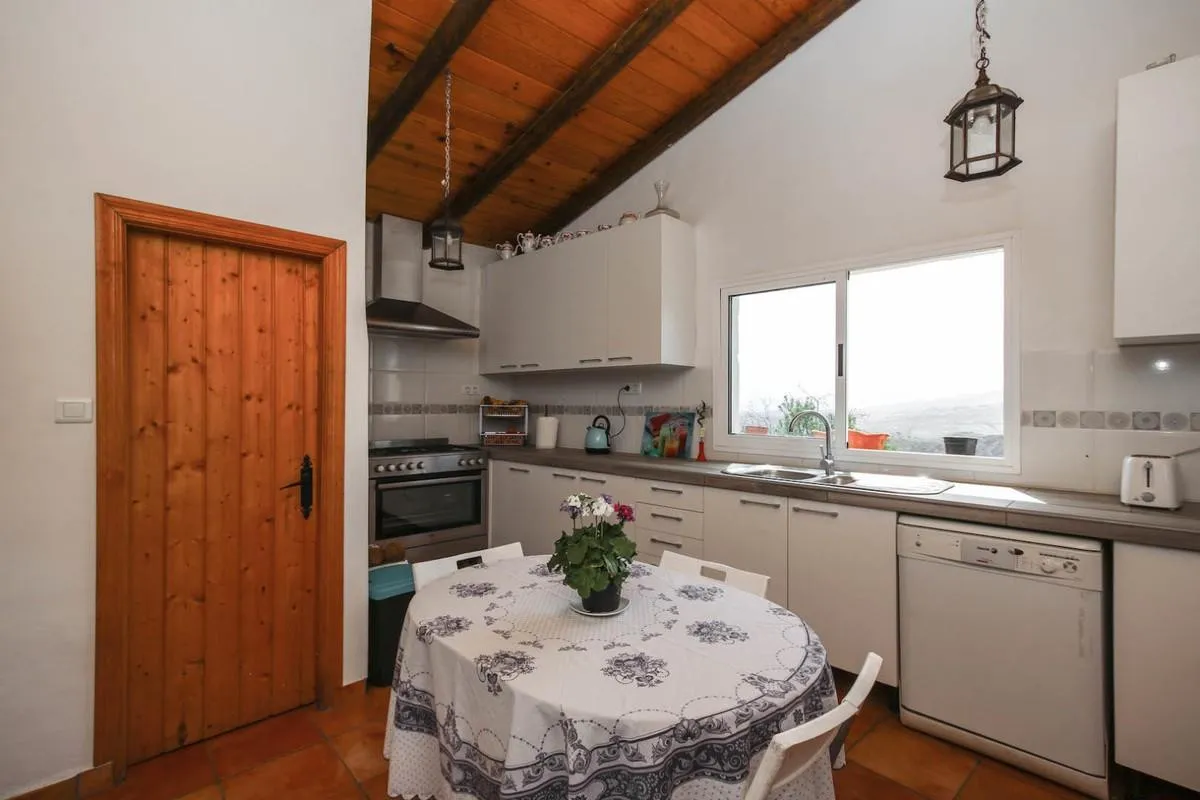 625d8c13-97e4-4167-8338-6def7619b3d2