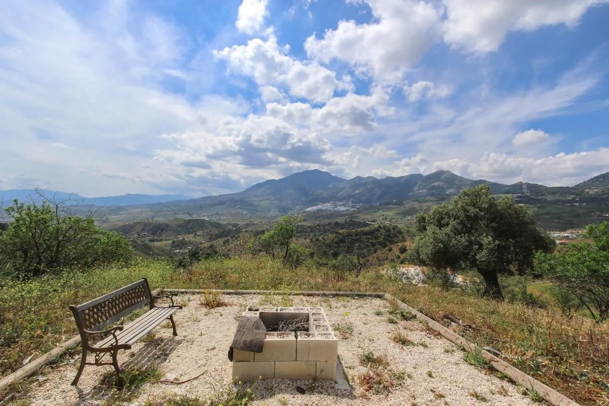 c974cedb-88ed-44a0-8467-d35bc98842a9