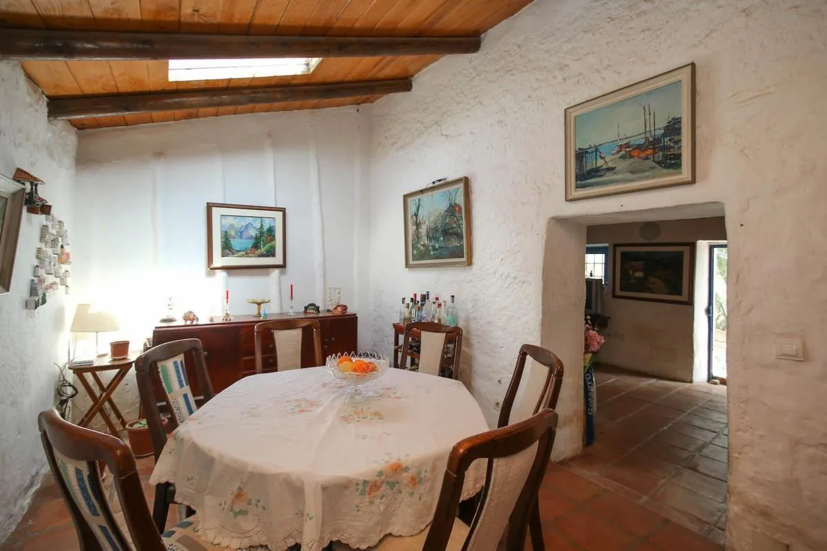 d1181cee-9382-4c49-b970-f942f0671e48