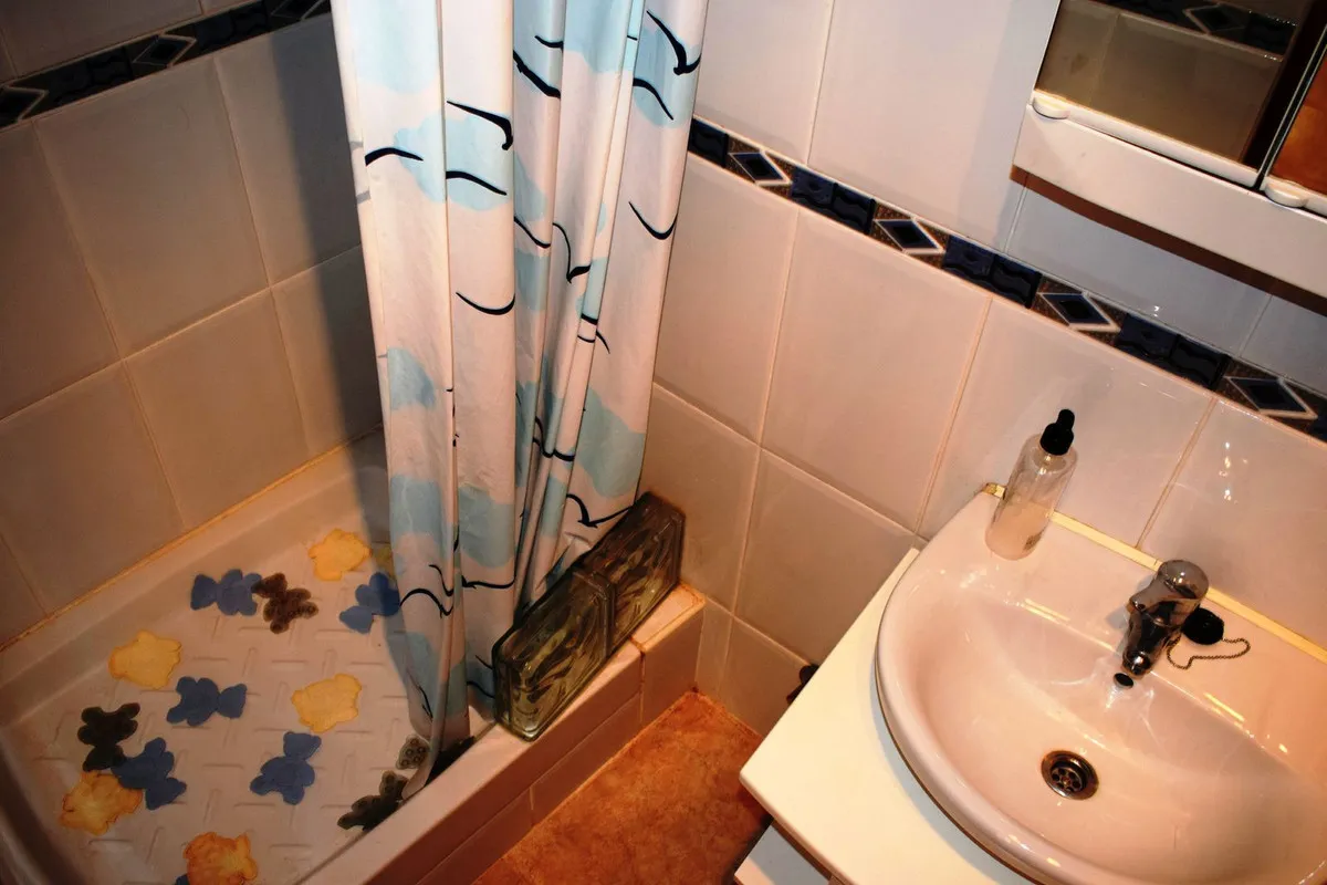 2946b01d-9773-4c6e-a803-60c3bea7f46b