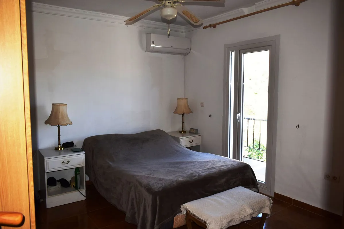 7bf58f9d-a590-486a-97dc-c5971688d927