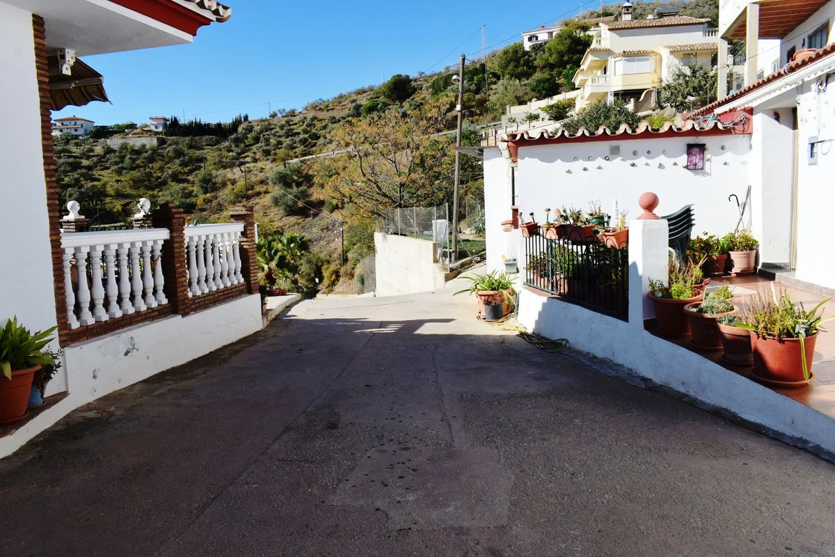 ccec4d77-637c-4cfb-aa33-165c689d7350