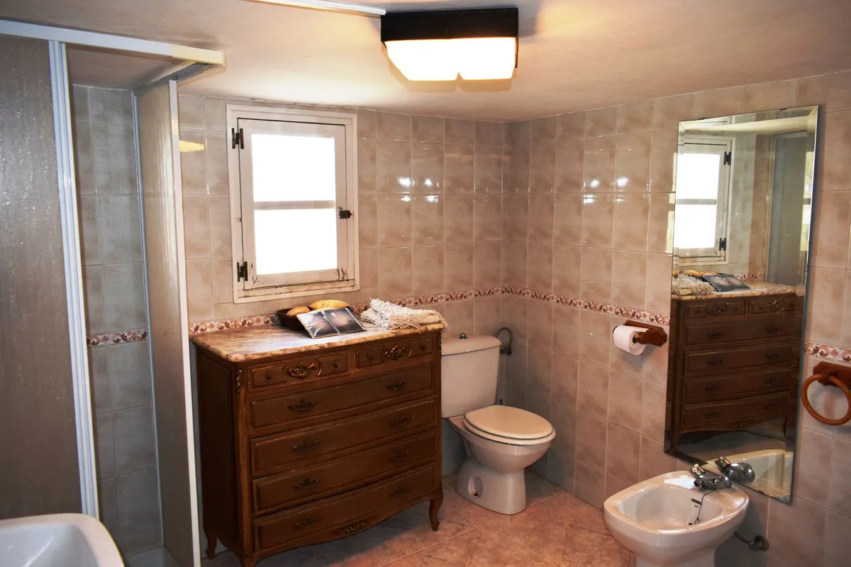 f7e88803-533e-4064-85bd-7a6cadd98e1c