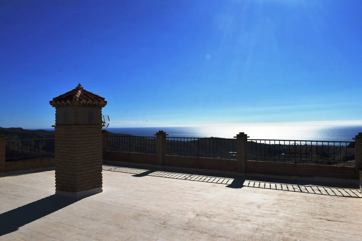 fc71d8ee-34cf-49e8-b20a-ee4d04268bff