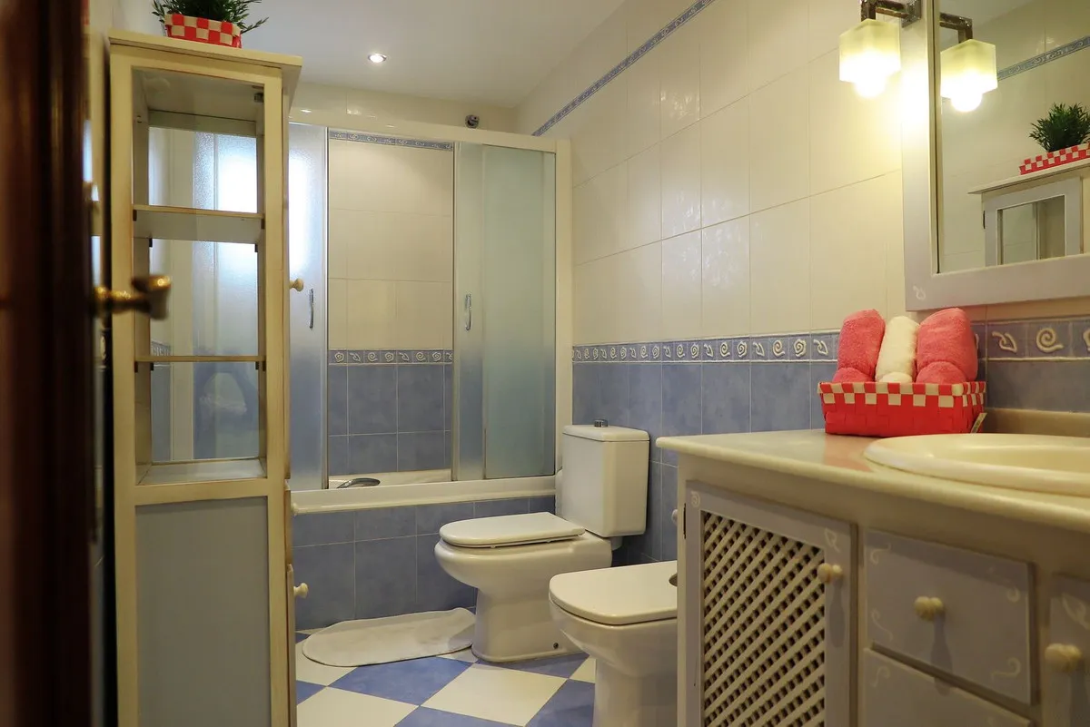 99a43327-be9d-4938-92a2-50a1a7b30167