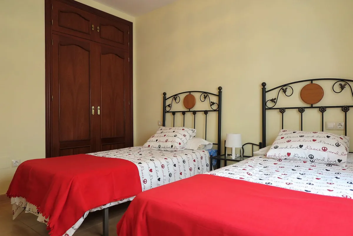 ef432c23-7266-4e88-a67d-e341669cf76d