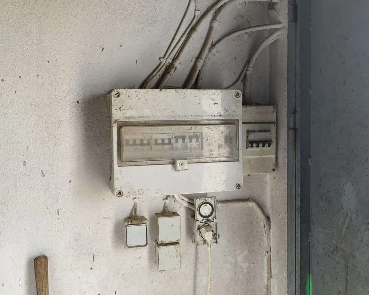 f21c1f68-9016-48e2-ab7e-bc3ead3e8370