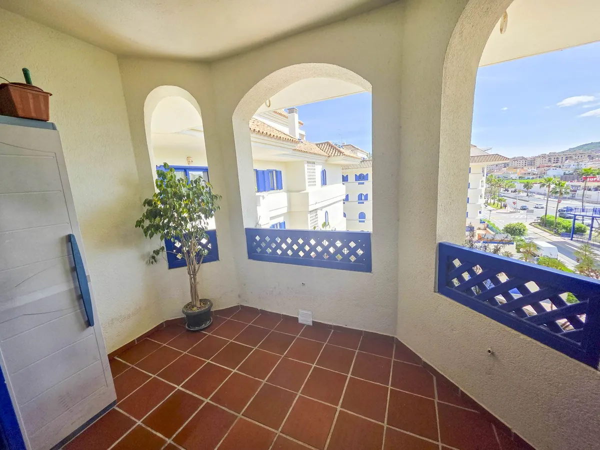 555847c4-ed25-4f2f-ac6f-03c687f69c95