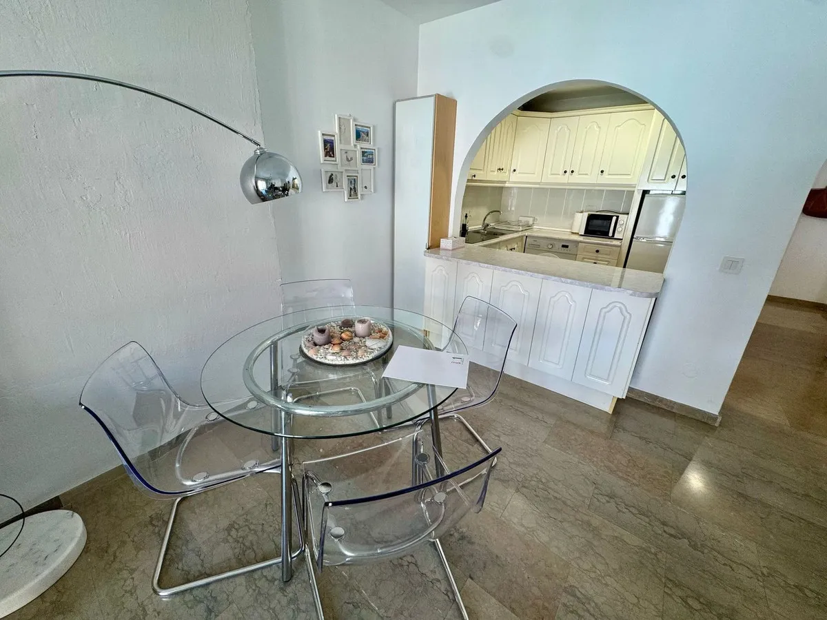 1ef3cfb6-6854-4e45-8080-56356f55fb0d