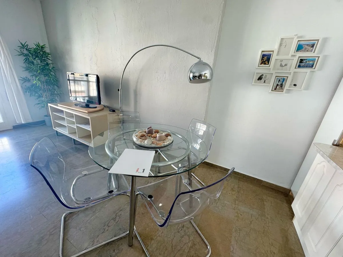 68e7d15a-78e0-457d-a425-2b370990ed06