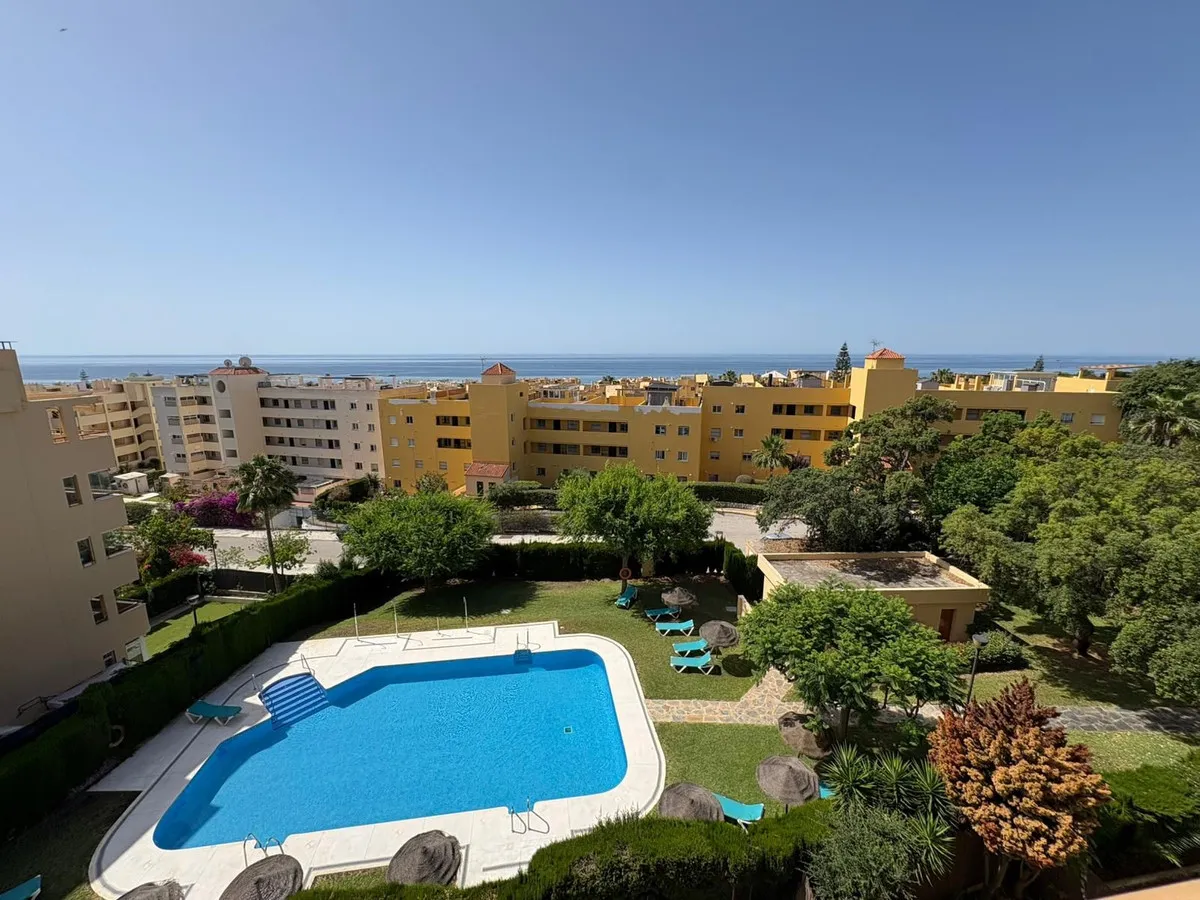 077fa995-e88e-40c8-91fb-ea4dd882ad41