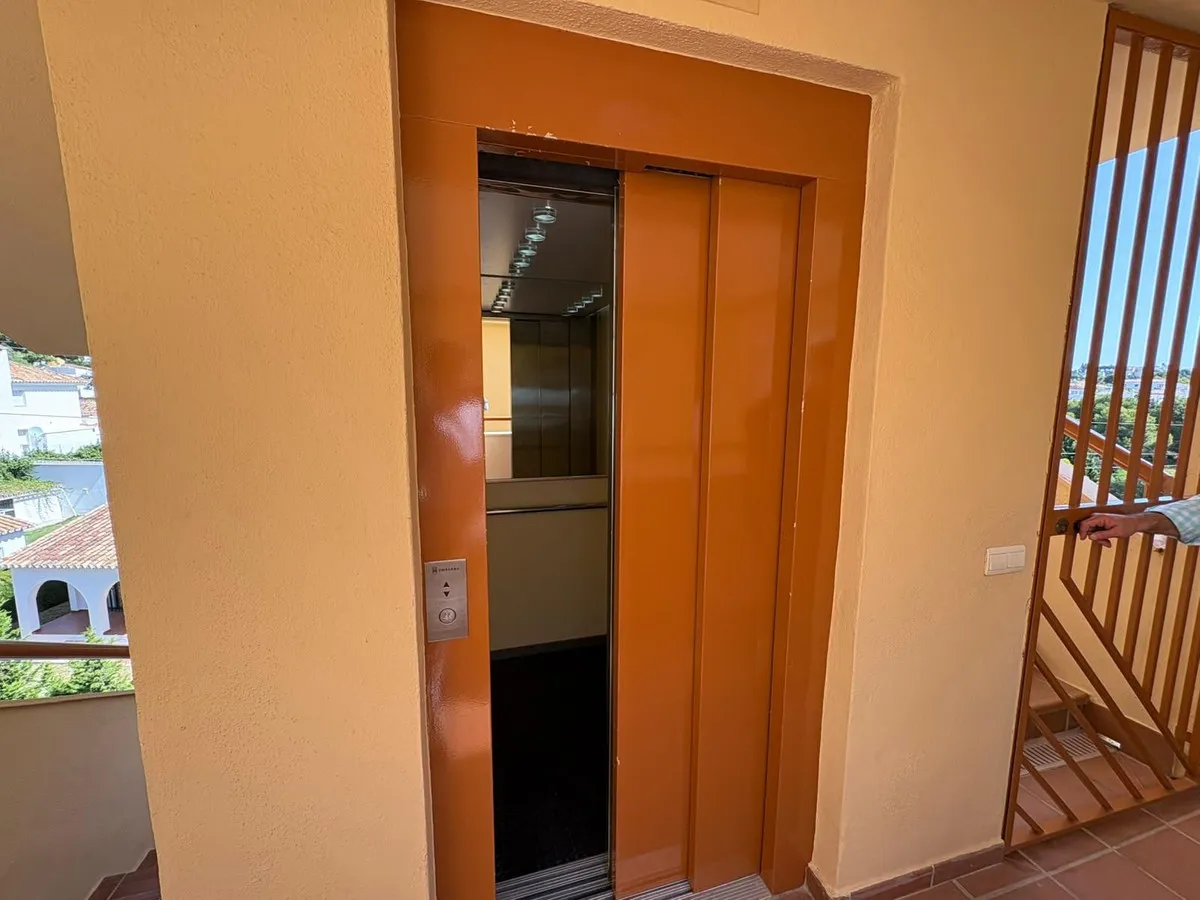 3f4ff858-a8a6-445a-b312-8675246a45ce